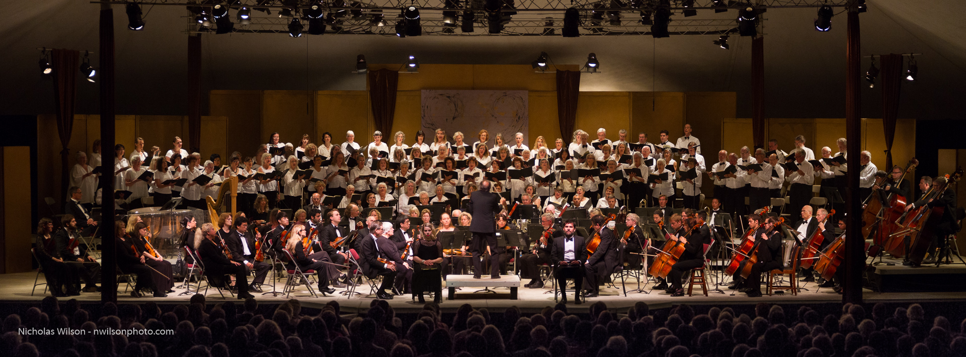 Panorama view of the full MMF Orchestra and Chorus performing the Brahms "German Requeim" with 220 people on stage and 800 in the house.