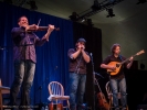 The Canadian trio De Temps Antan performed traditional music with foot percussion from Quebec. The players are Éric Beaudry, André Brunet and Pierre-Luc Dupuis.