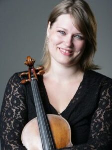 Katie Kadarauch, viola