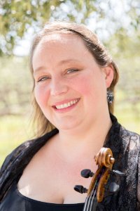 Tammy Dyer, violin