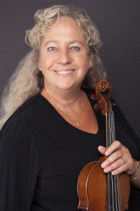 Susan Freier, viola