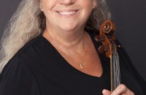 Susan Freier, viola